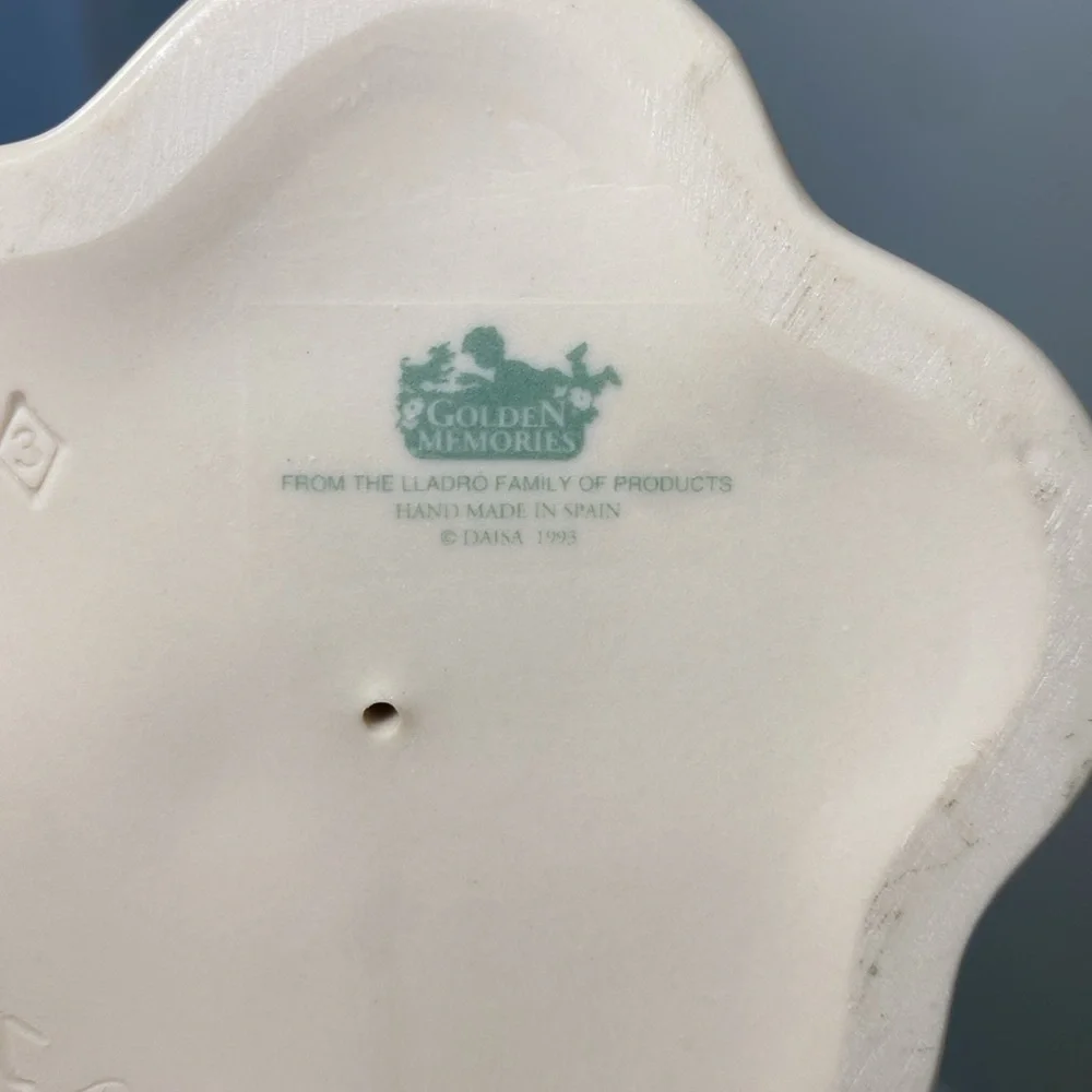 FLASH SALE! Golden Memories (Lladro) figurine. Oriental girl kneeling. Handmade - Picture 6 of 6